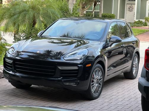 2015 Porsche Cayenne Turbo