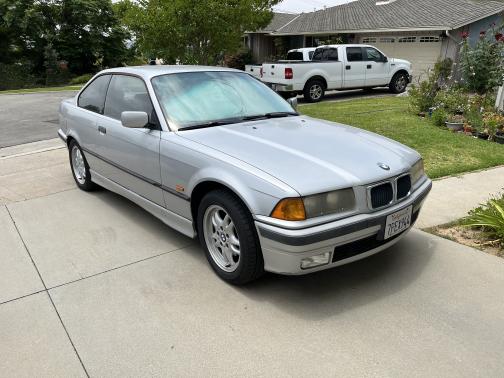 1998 BMW 323 iS