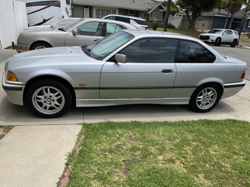 1998 BMW 323 iS