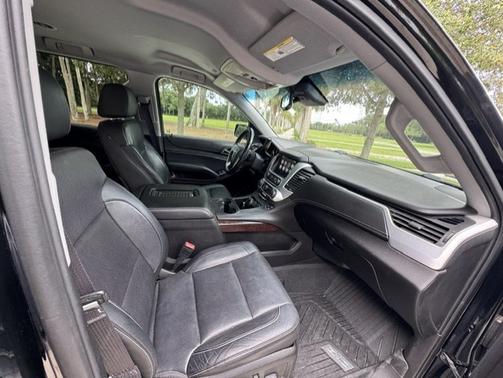 Black 2016 GMC Yukon XL SLT