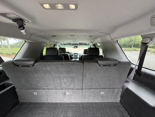 Black 2016 GMC Yukon XL SLT