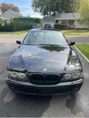 Black 2002 BMW 540 i