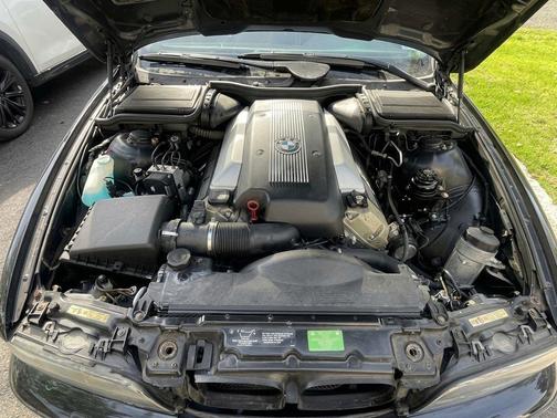 Black 2002 BMW 540 i