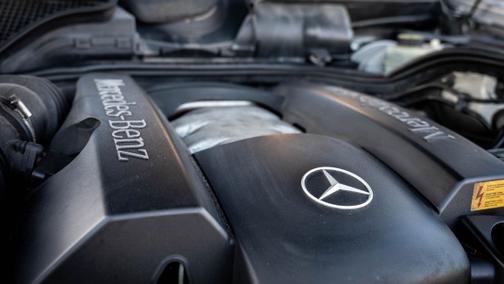 Photo 4 of 10 of 2001 Mercedes-Benz E-Class E320 4MATIC