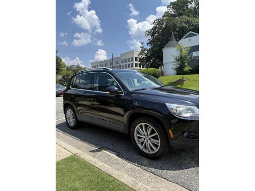 2011 Volkswagen Tiguan SE