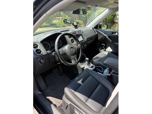 2011 Volkswagen Tiguan SE