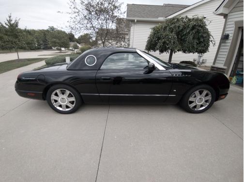 2004 Ford Thunderbird Deluxe