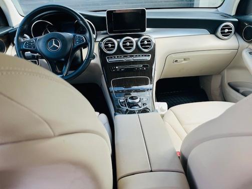 2019 Mercedes-Benz GLC 300 Base