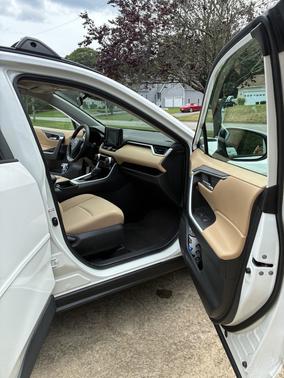 White 2021 Toyota RAV4 XLE