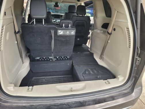 Gray 2017 Chrysler Pacifica Touring-L