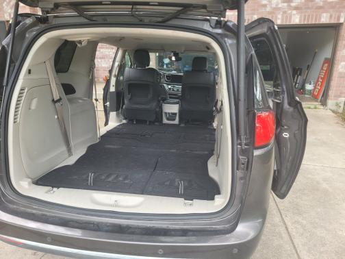 Gray 2017 Chrysler Pacifica Touring-L