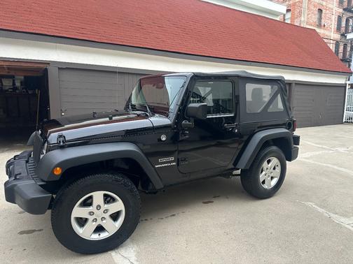 2016 Jeep Wrangler Sport