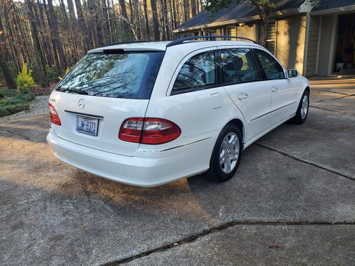 2005 Mercedes-Benz E-Class E320