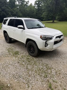 White 2020 Toyota 4Runner SR5 Premium