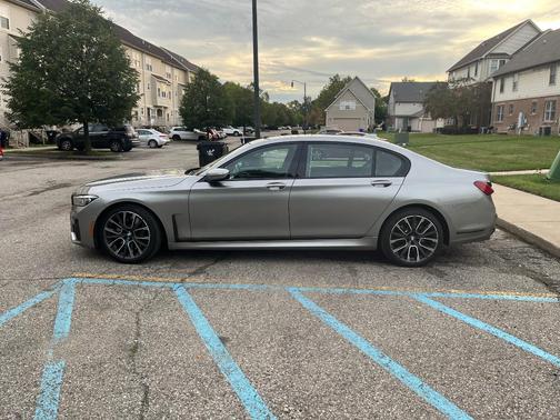 Silver 2020 BMW 750 i xDrive