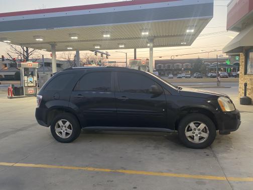 Photo 4 of 4 of 2008 Chevrolet Equinox LS