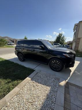 Black 2023 INFINITI QX80 SENSORY