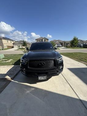 Black 2023 INFINITI QX80 SENSORY