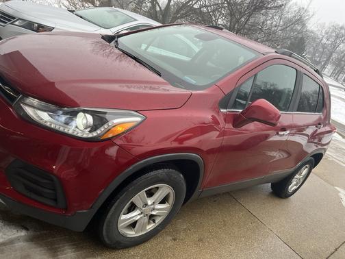 Red 2018 Chevrolet Trax LT
