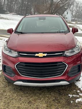 Red 2018 Chevrolet Trax LT