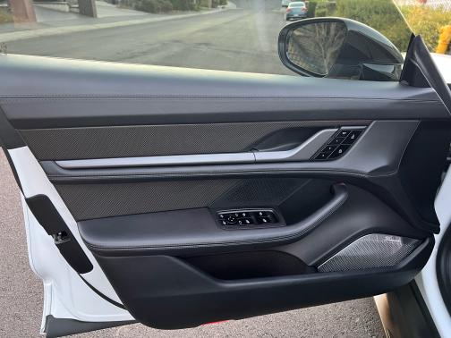 2021 Porsche Taycan Taycan Turbo S