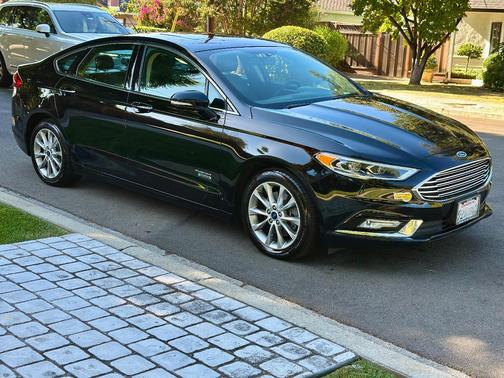 Black 2017 Ford Fusion Energi SE Luxury