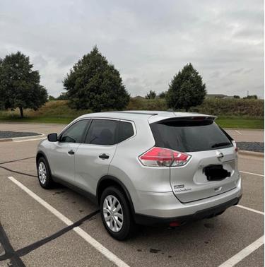 Silver 2016 Nissan Rogue SV