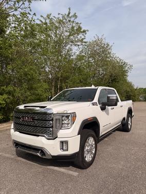 White 2022 GMC Sierra 2500 Denali