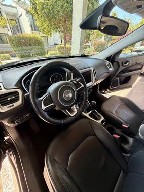 Black 2019 Jeep Compass Limited
