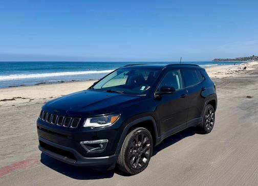 Black 2019 Jeep Compass Limited