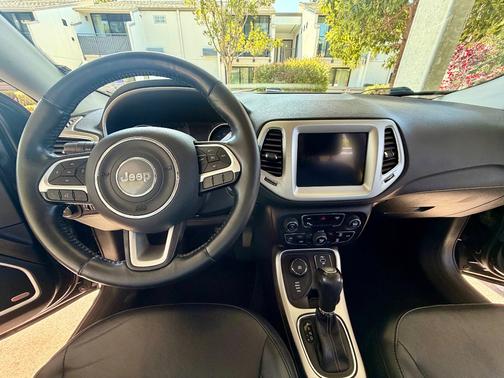Black 2019 Jeep Compass Limited