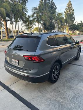 Gray 2021 Volkswagen Tiguan 2.0T SE