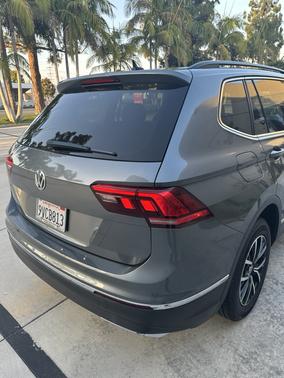 Gray 2021 Volkswagen Tiguan 2.0T SE