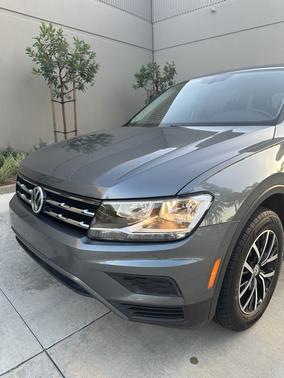 Gray 2021 Volkswagen Tiguan 2.0T SE