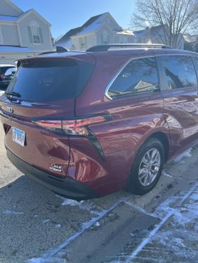 2021 Toyota Sienna XLE
