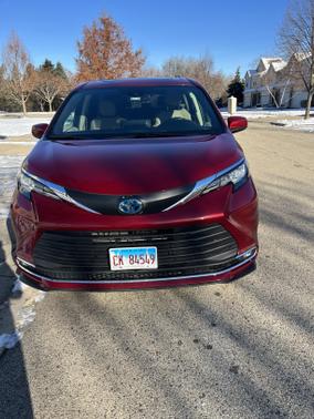 2021 Toyota Sienna XLE