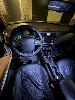 White 2013 Chrysler 200 Limited