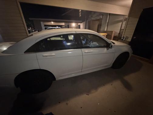 White 2013 Chrysler 200 Limited