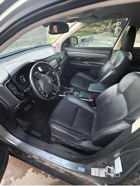 Silver 2020 Mitsubishi Outlander SE