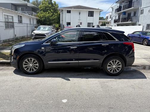 Blue 2017 Cadillac XT5 Luxury