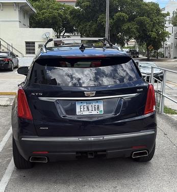 Blue 2017 Cadillac XT5 Luxury