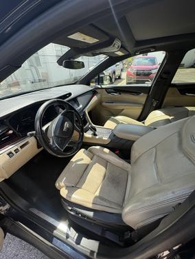 Blue 2017 Cadillac XT5 Luxury