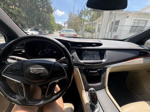 Blue 2017 Cadillac XT5 Luxury