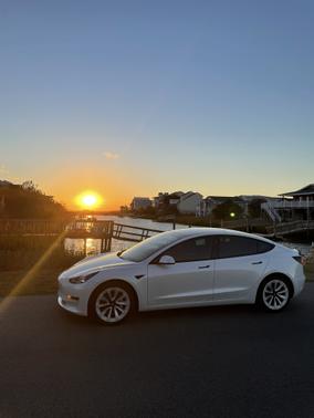 Photo 4 of 11 of 2021 Tesla Model 3 Long Range