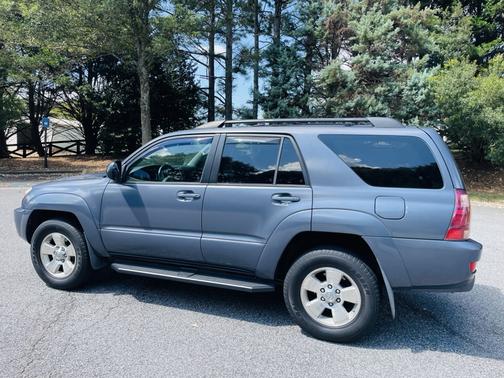 Gray 2005 Toyota 4Runner SR5