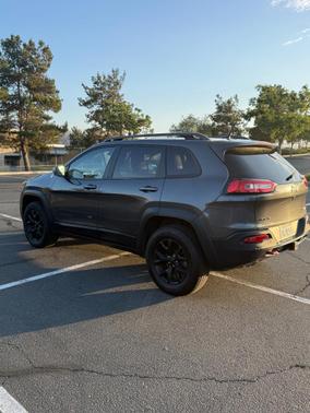 Gray 2015 Jeep Cherokee Trailhawk