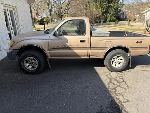 1999 Toyota Tacoma Base