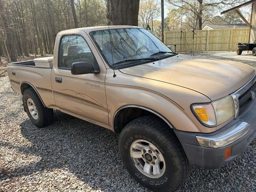 1999 Toyota Tacoma Base