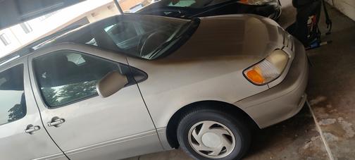 2001 Toyota Sienna XLE