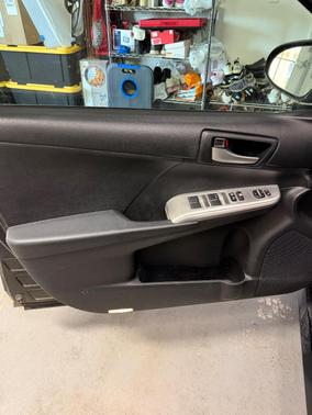 Black 2012 Toyota Camry SE